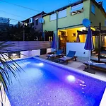 Apartment Rustica