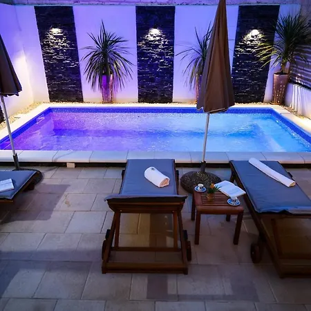 Rustica Apartment *